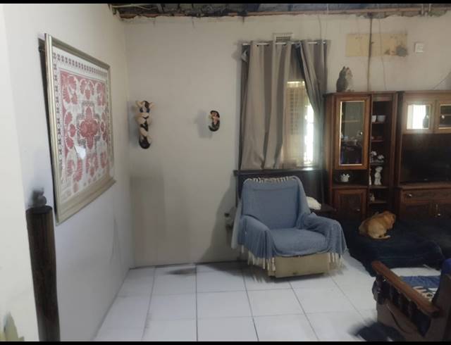 3 BEDROOM HOUSE FOR SALE IN OOS EINDE